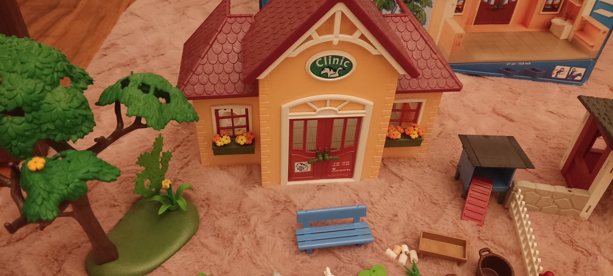 Playmobil gabinet weterynaryjny z wybiegiem