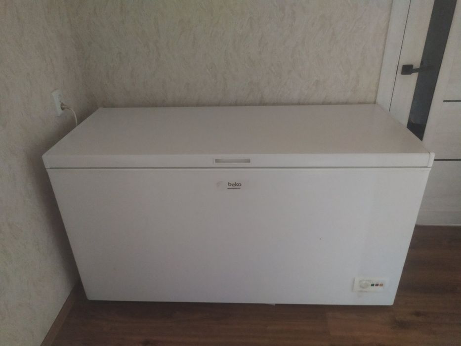 Продам морозильную камеру