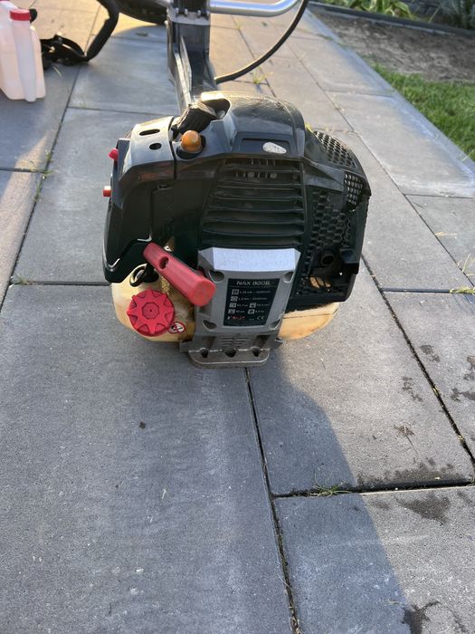 Kosa spalinowa NAC 800B briggs&stratton