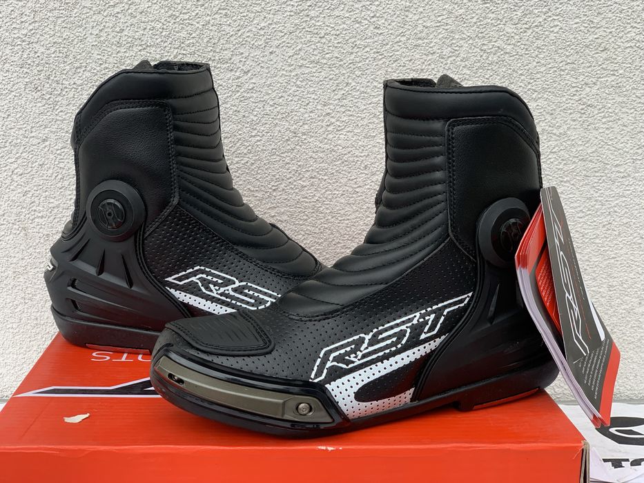 Niskie sportowe buty motocyklowe RST Tractech Evo Short rozmiar 44