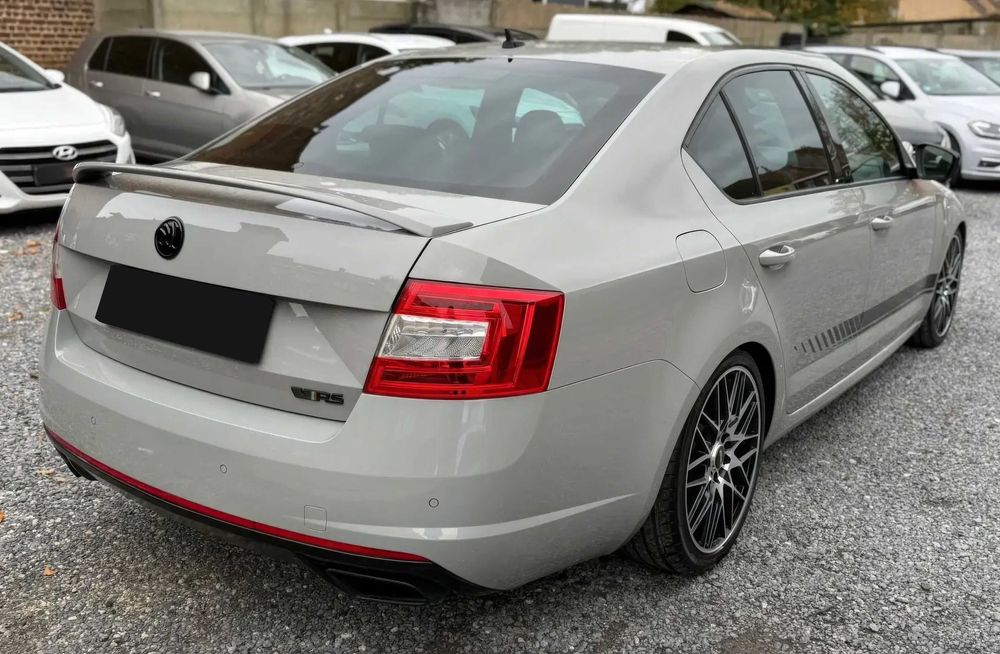 Skoda Octavia RS      2016