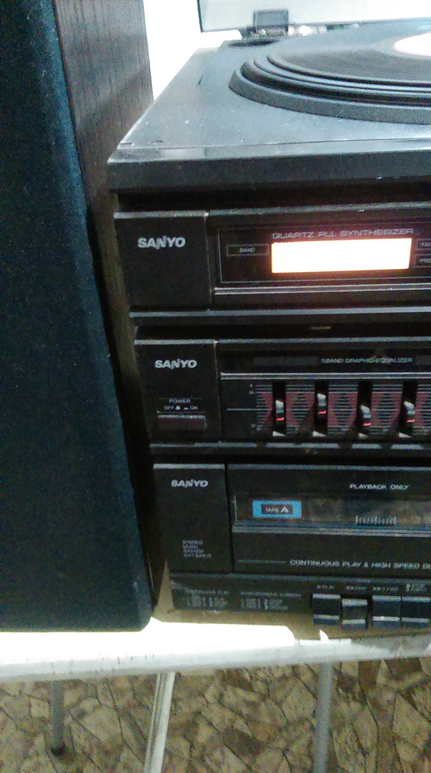 gramofon z adapterem kasety radio sanyo sprawny