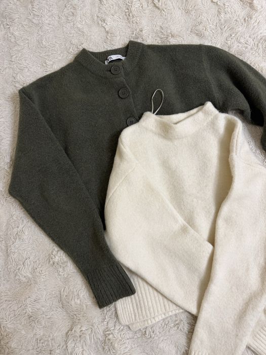 Светри від Zara.