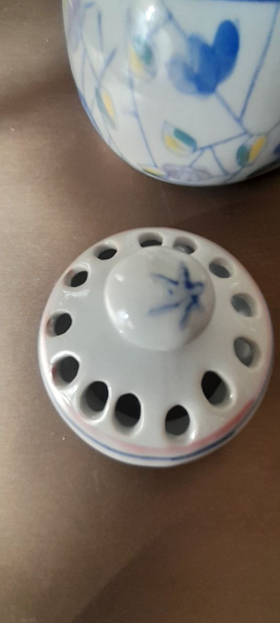 Pojemnik porcelanowy na czosnek