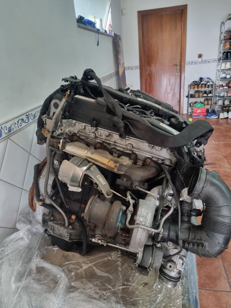 Motor mercedes om651911