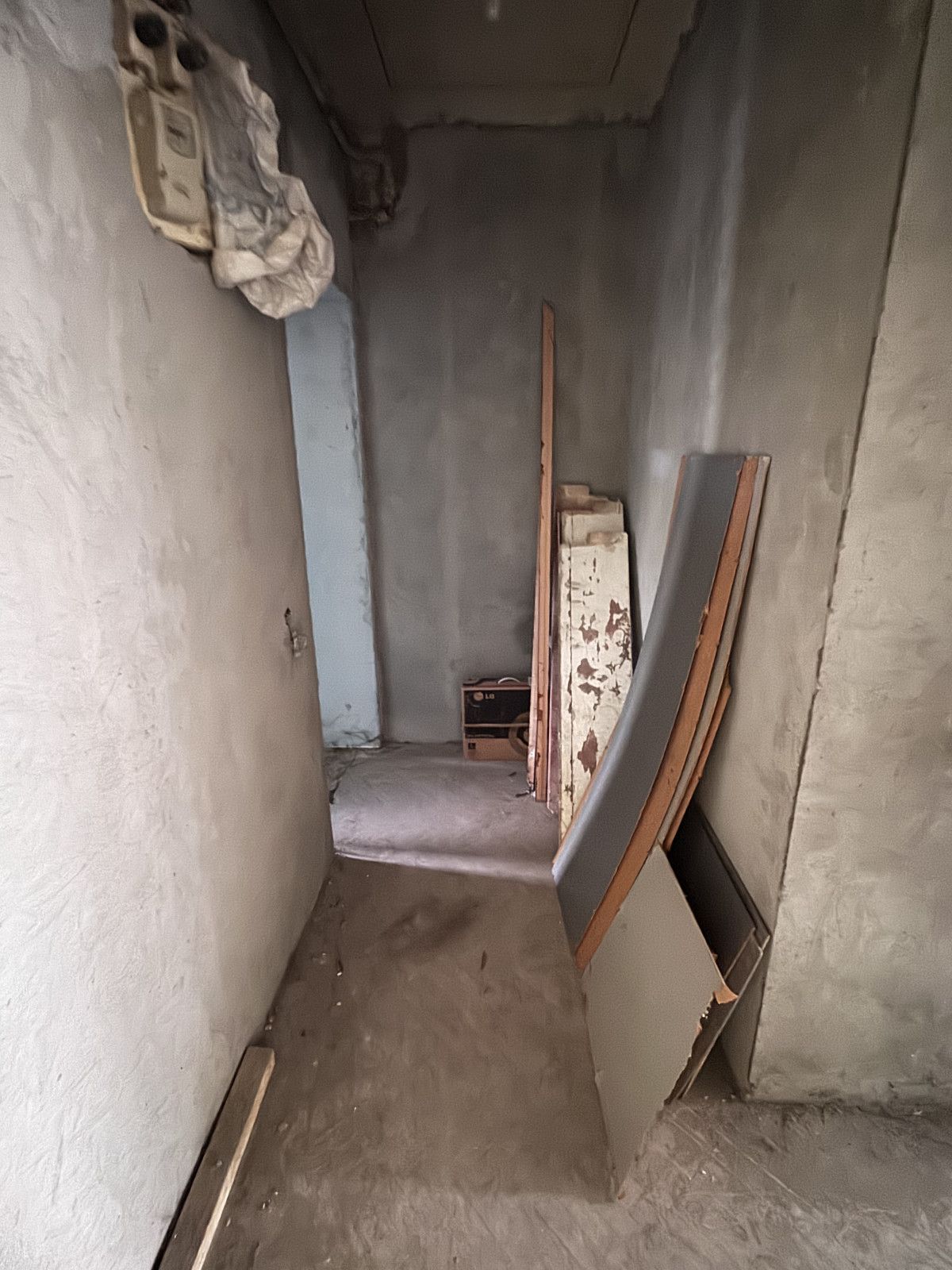 Продаж 2-кім. квартири 51 м.кв., в. О. Ольжича 60 тис дол