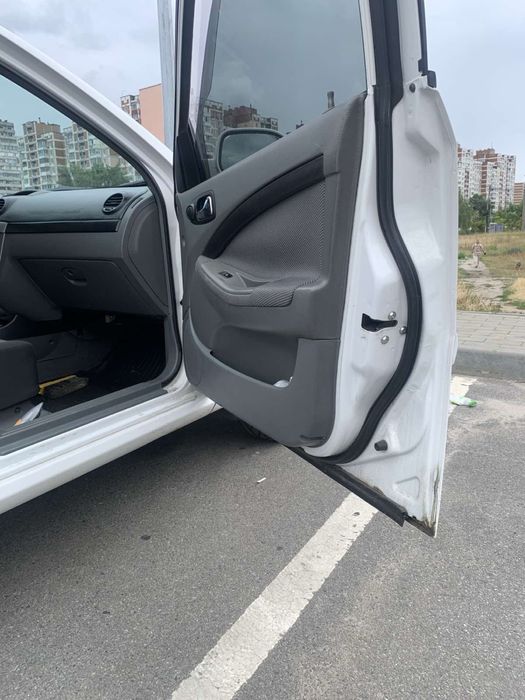 АВТОМОБІЛЬ Chevrolet  2008