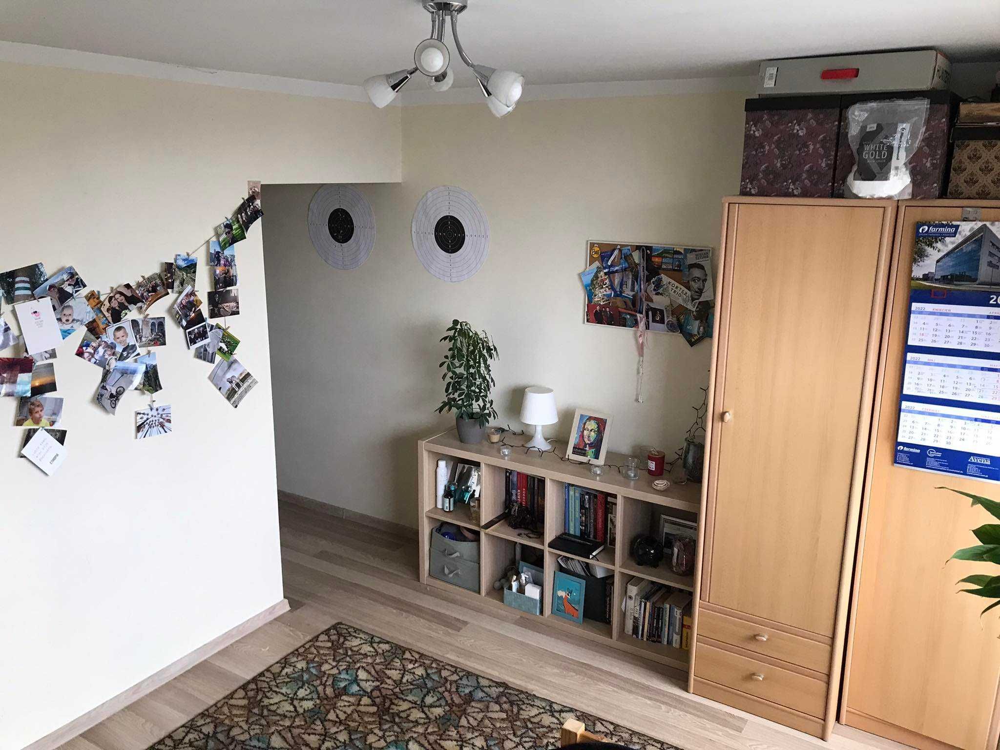 = = = DUŻY JEDNOOOSOBOWY POKÓJ NA Os. Tysiąclecia Dolnym = = =