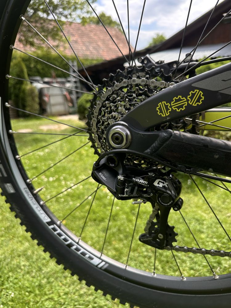 Devinci Spartan carbon