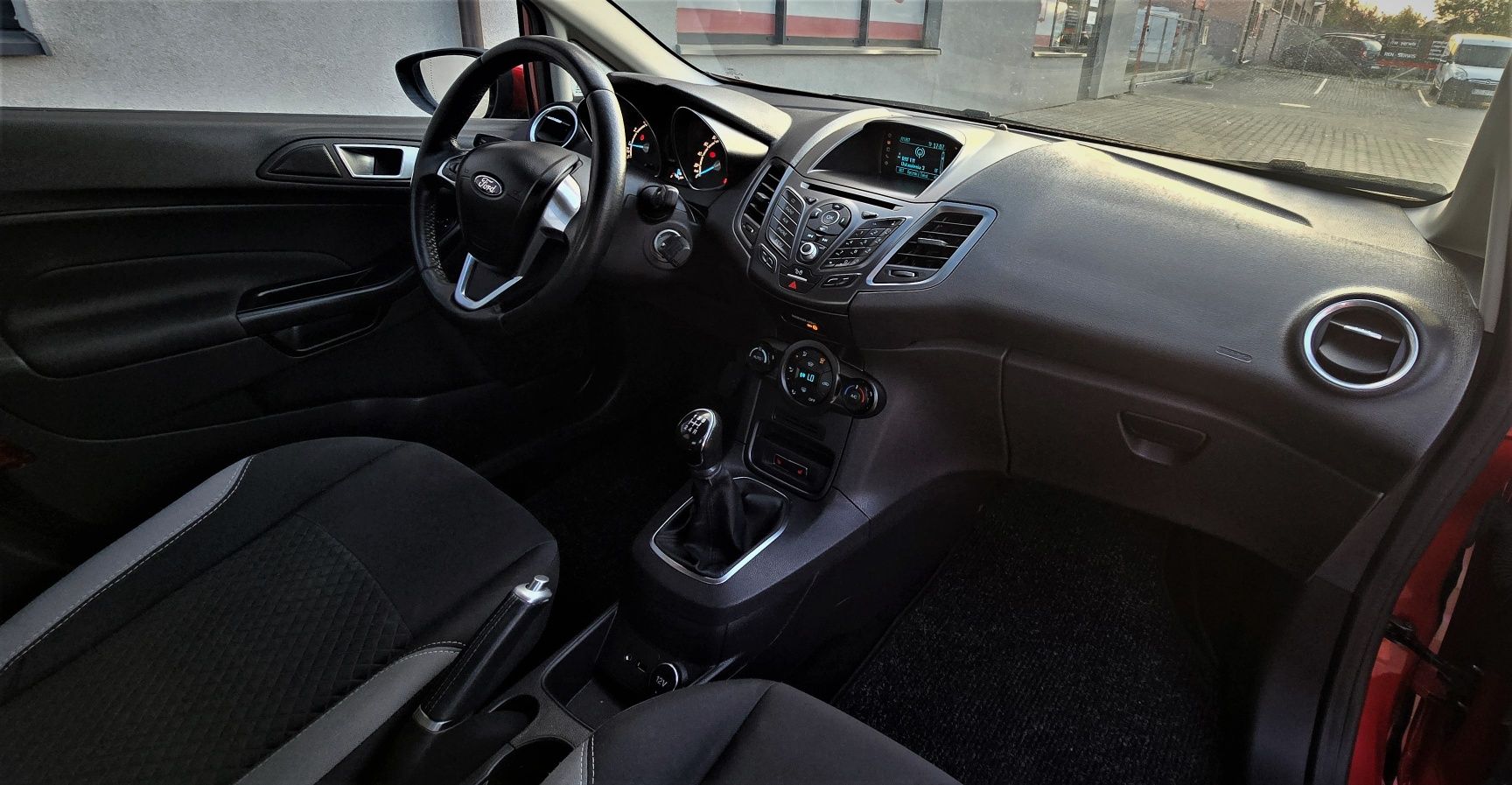 Ford Fiesta MK7 Lift 2015r Bezwypadkowy