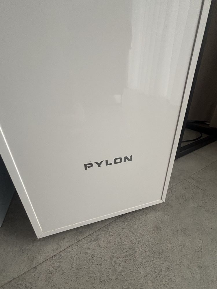Kolumny Pylon Pearl 25 (lakier biały polysk - HG)