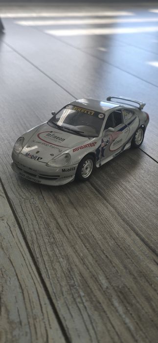 Bburago Porsche 911 Carreara 1997 Unikat Kit Collection