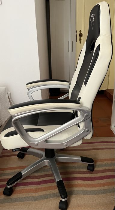 Cadeira Gaming Trust GXT