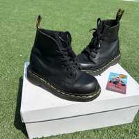 Дитячі шкіряні чорні черевики ботинки Dr. martens 1460 — black nappa