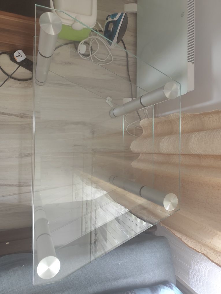 Sprzedam stolik pod TV