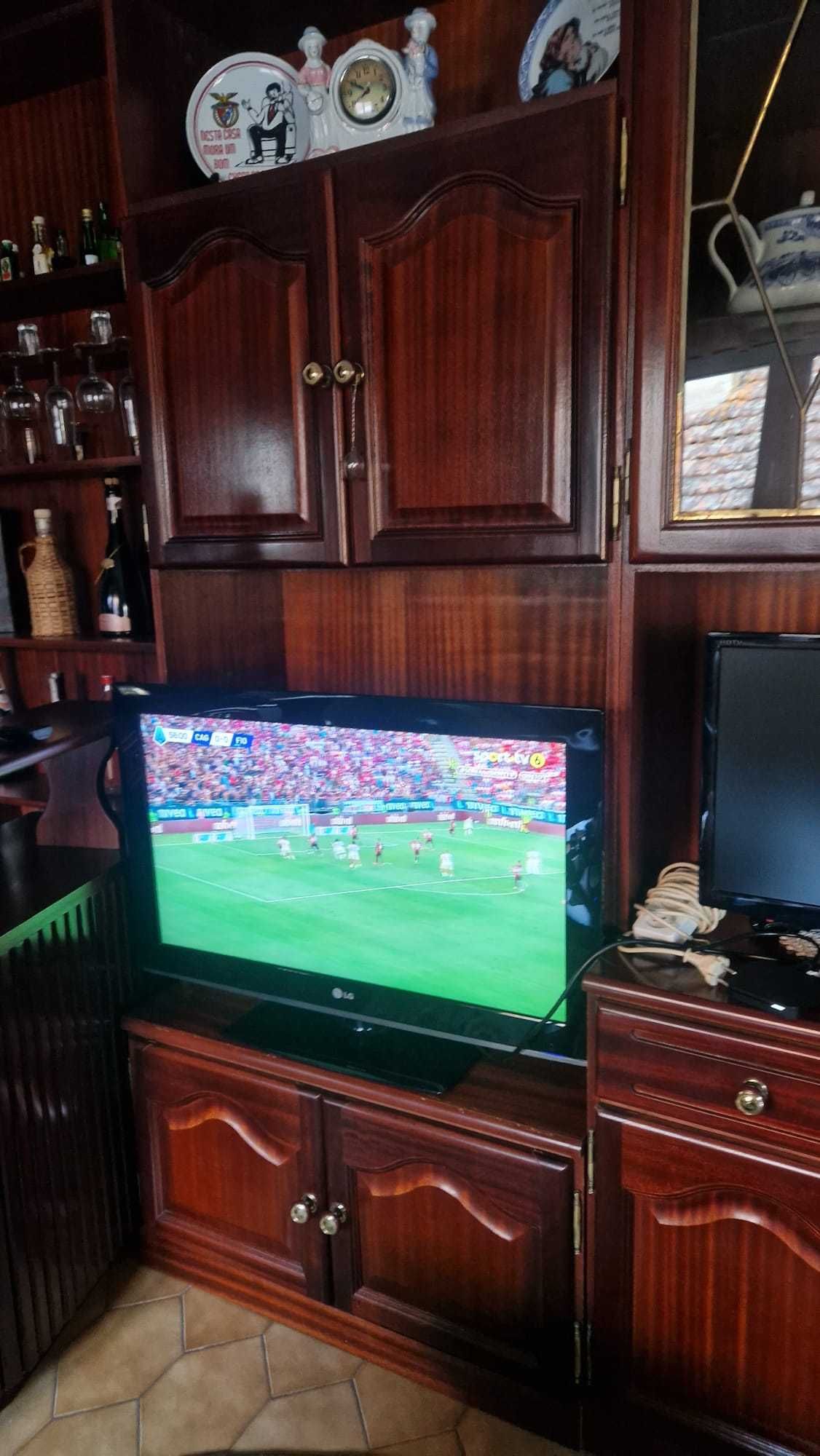 Móvel de tv com bar