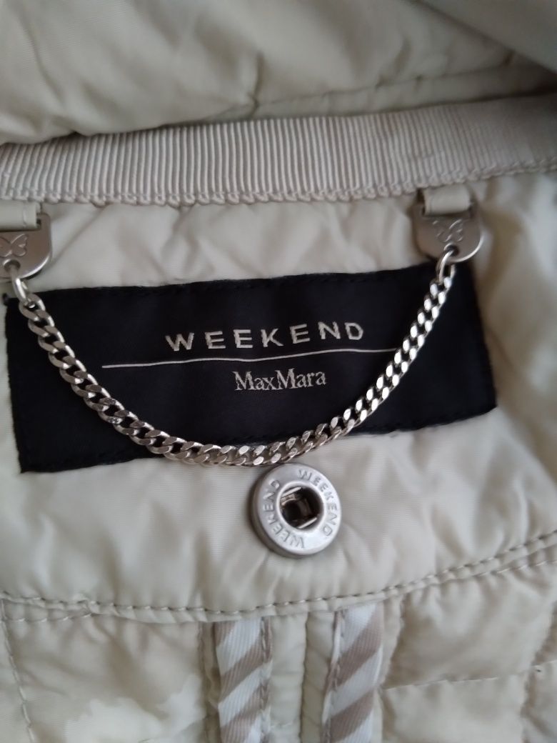 Курточка від бренду Weekend Max Mara