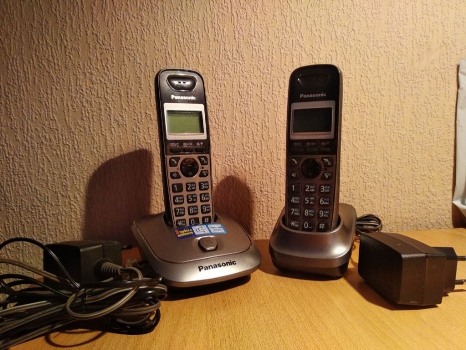 Радиотелефон Panasonic KX-TG2511UA,б/у 1 месяц, дисковый телефон