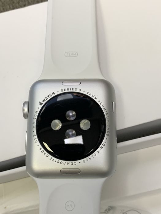 Оригінальні apple watch series 3 42 mm silver не користовані