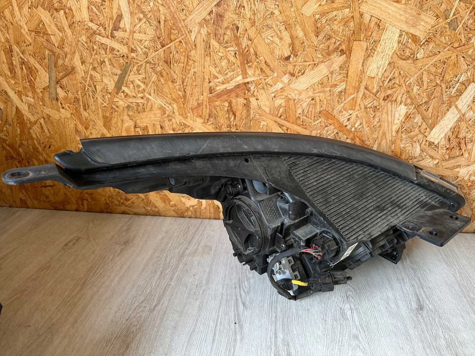 KIA NIRO I Фари передні