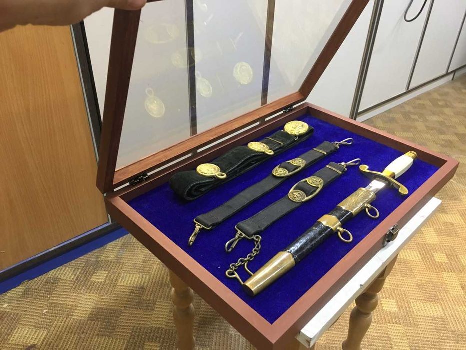 Рамка под кортик штык ножи