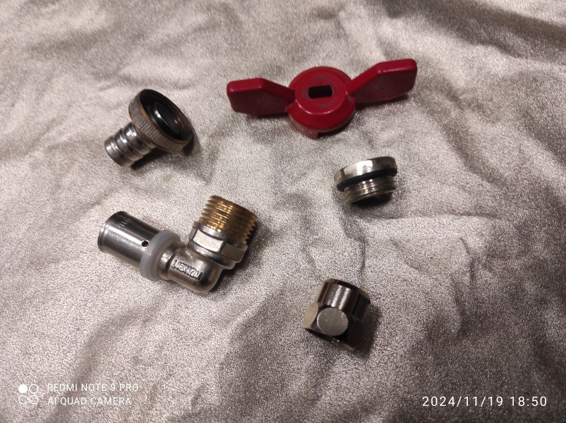 Kolano pex gwint zewnętrzny 16x1/2