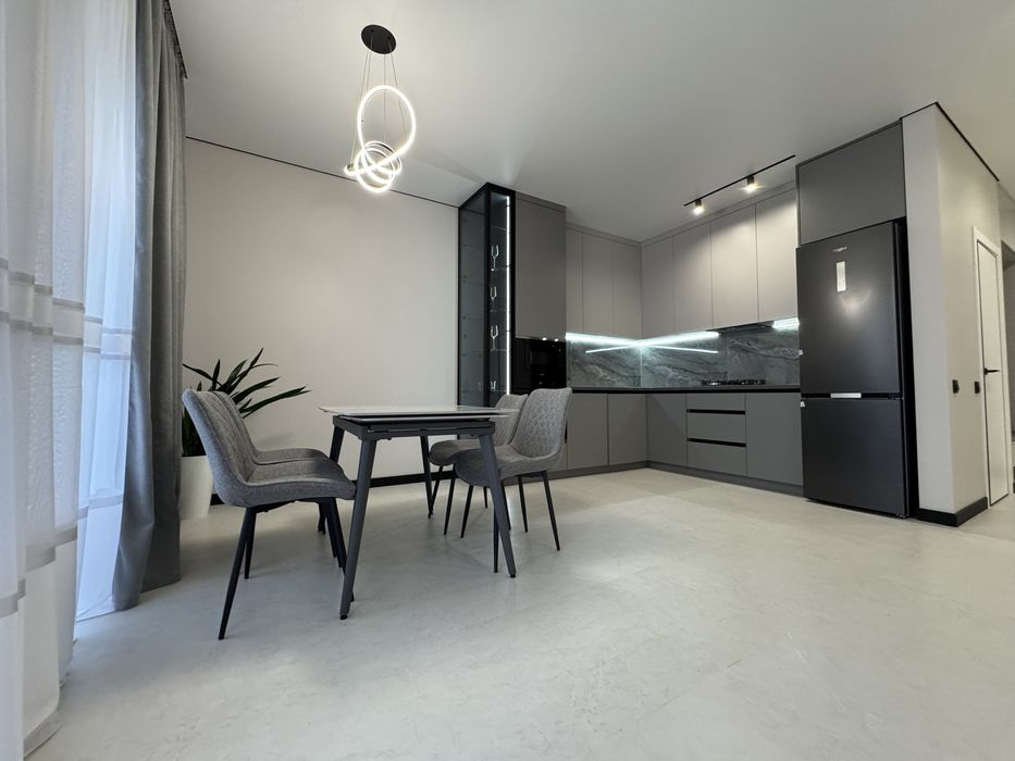 Продам котедж в місті з ремонтом та газовим опаленням!