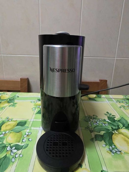 Nespresso Atelier Krups - Faz Café Quente/Frio e Espuma Leite - 25€