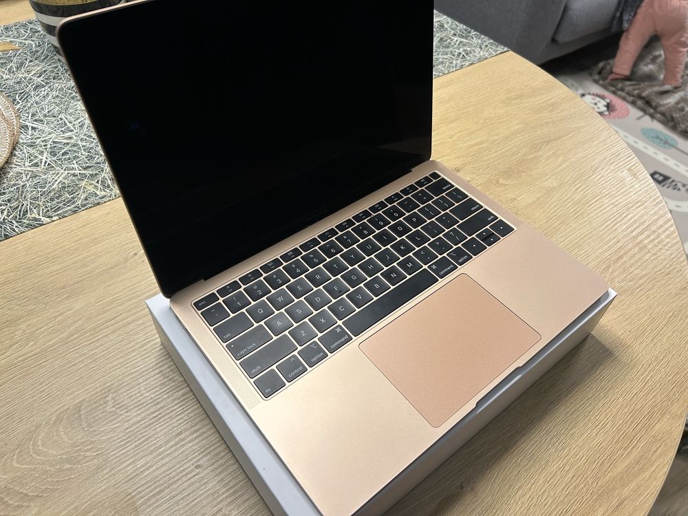 MacBook Air 13”