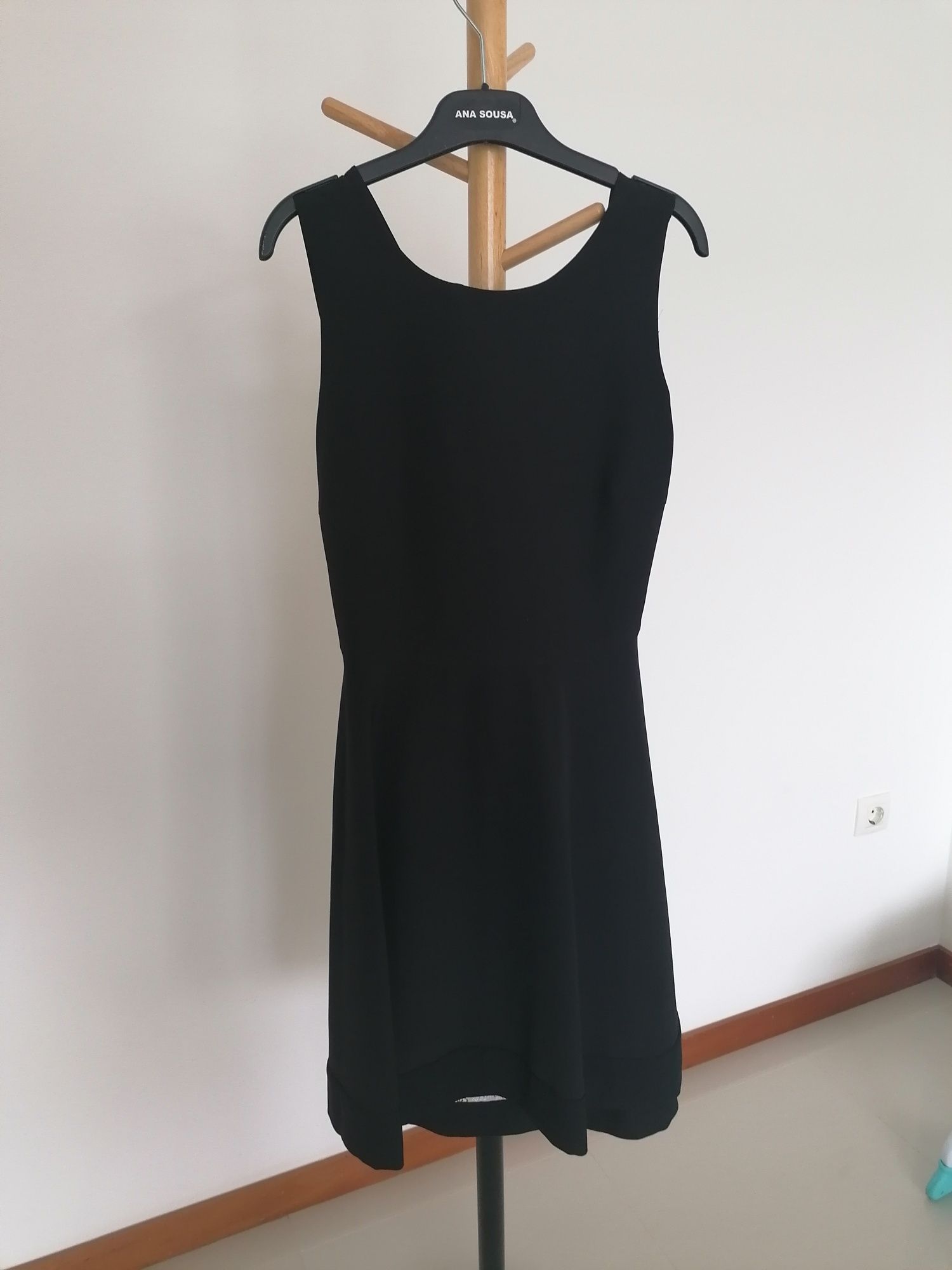 Vestidos preto curto