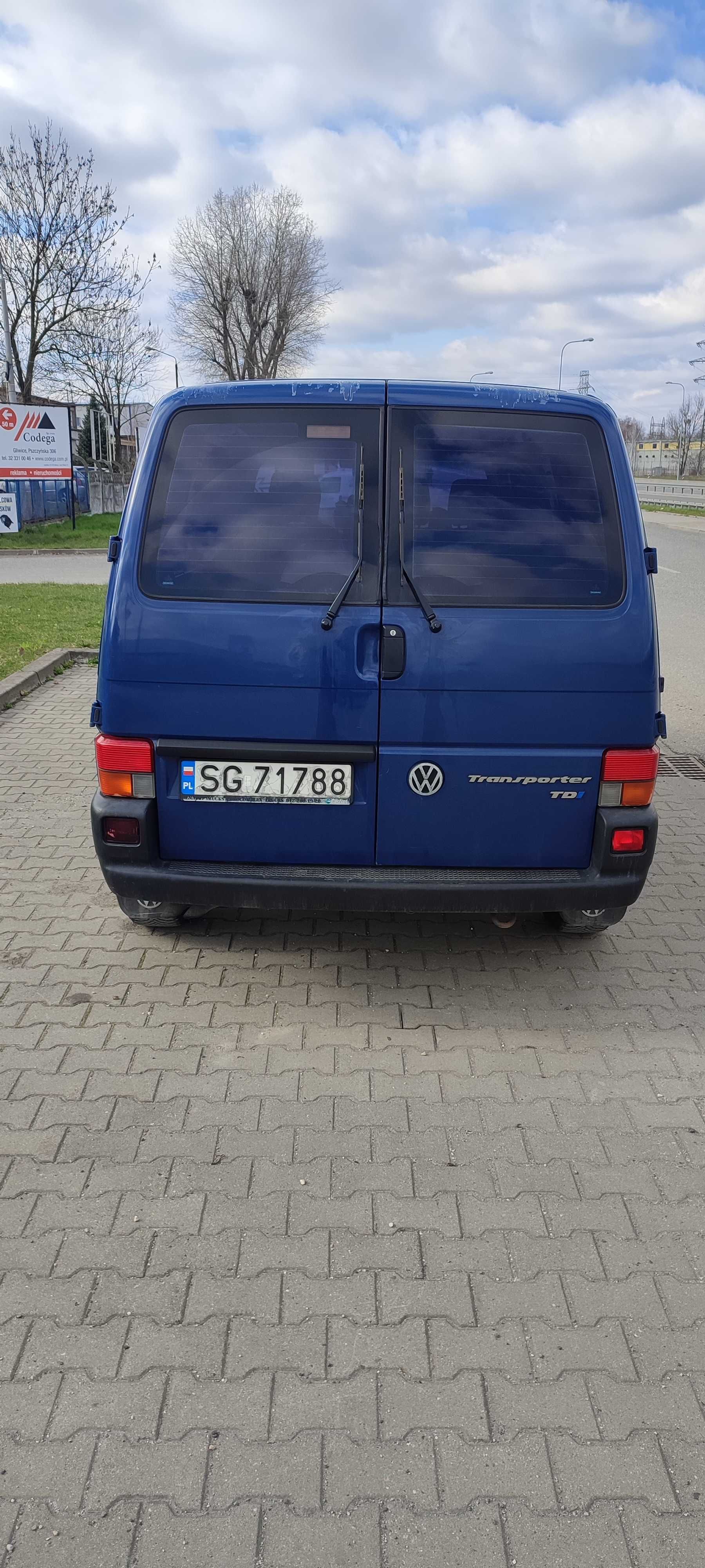 Volkswagen Transporter T4-2003 rok 2,5tdi 6-os,oryginalny przebieg,1wł