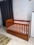Berço para bebé em madeira