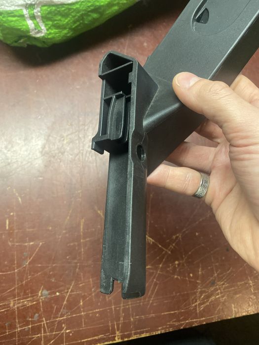 Adapter, Łącznik do gondoli wózek Quinny SPEEDI PRAWY
