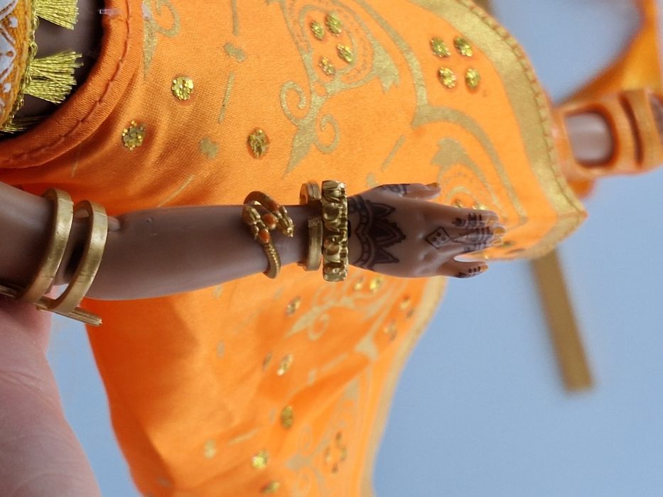 Lalka Rainbow high Meena Fleur