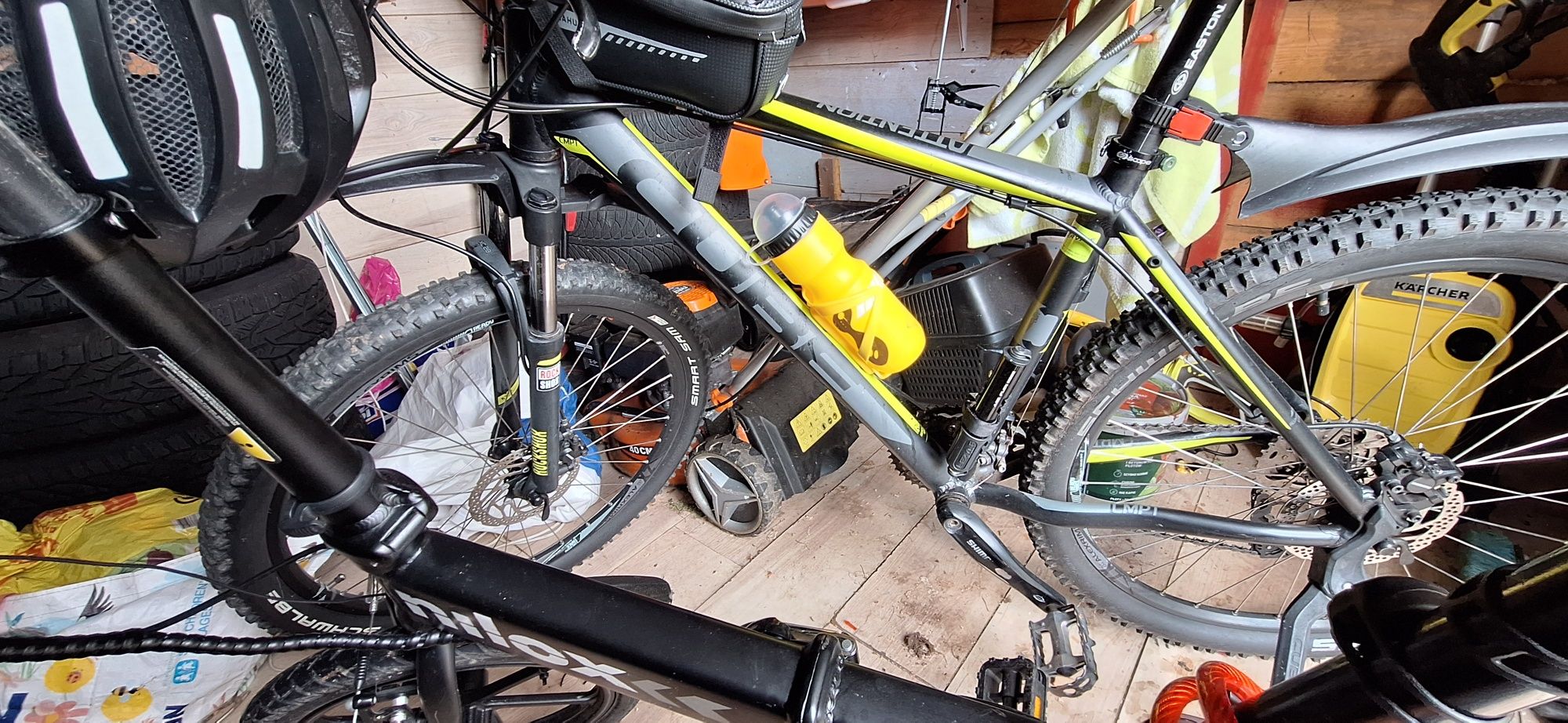 Cube Attention  18 blak +rower elektryczny