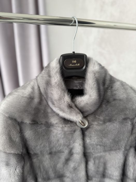 Норкова блакитна шуба  голуба сіра