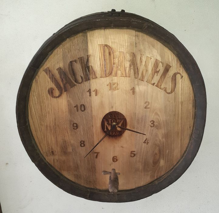 Relógios com tampos pipas vintage