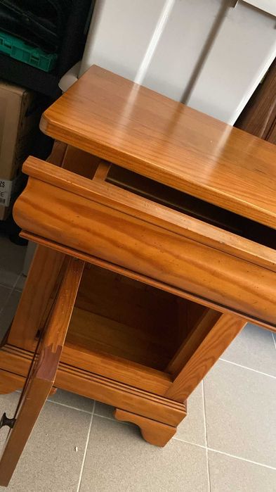 Conjunto de Quarto, Madeira de Cerejeira maciça. Ótimo estado