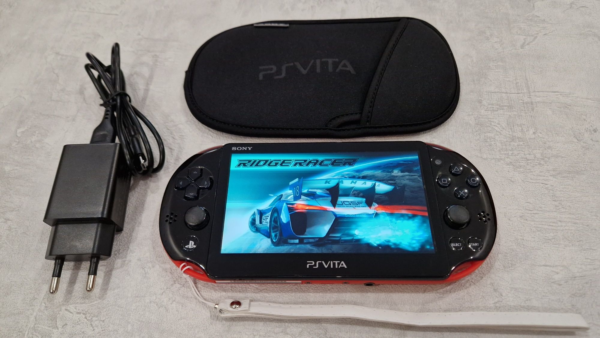 Sony Ps Vita Slim 64гиг с играми 70шт