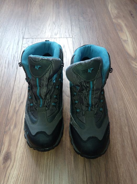 Buty Crivit dla nastolatka sportowe lub zimowe