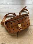 Saszetka torebka nerka MCM monogram