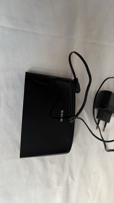 Switch D-Link DES-1005D 5 portas Fast-Ethernet • com fonte original