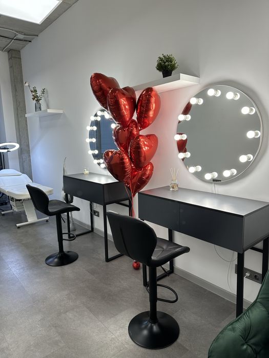 Аренда визажист бровист перманентный макияж стол / кушетка