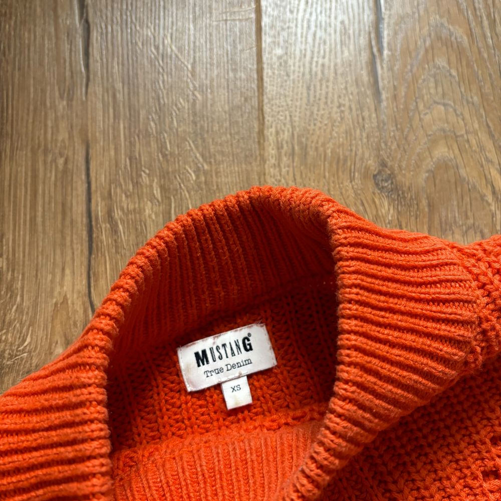 Pomarańczowy damski sweter Mustang XS gruby zimowy boho retro śliczny