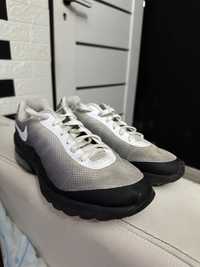 Buty nike air max invigor roz. 40