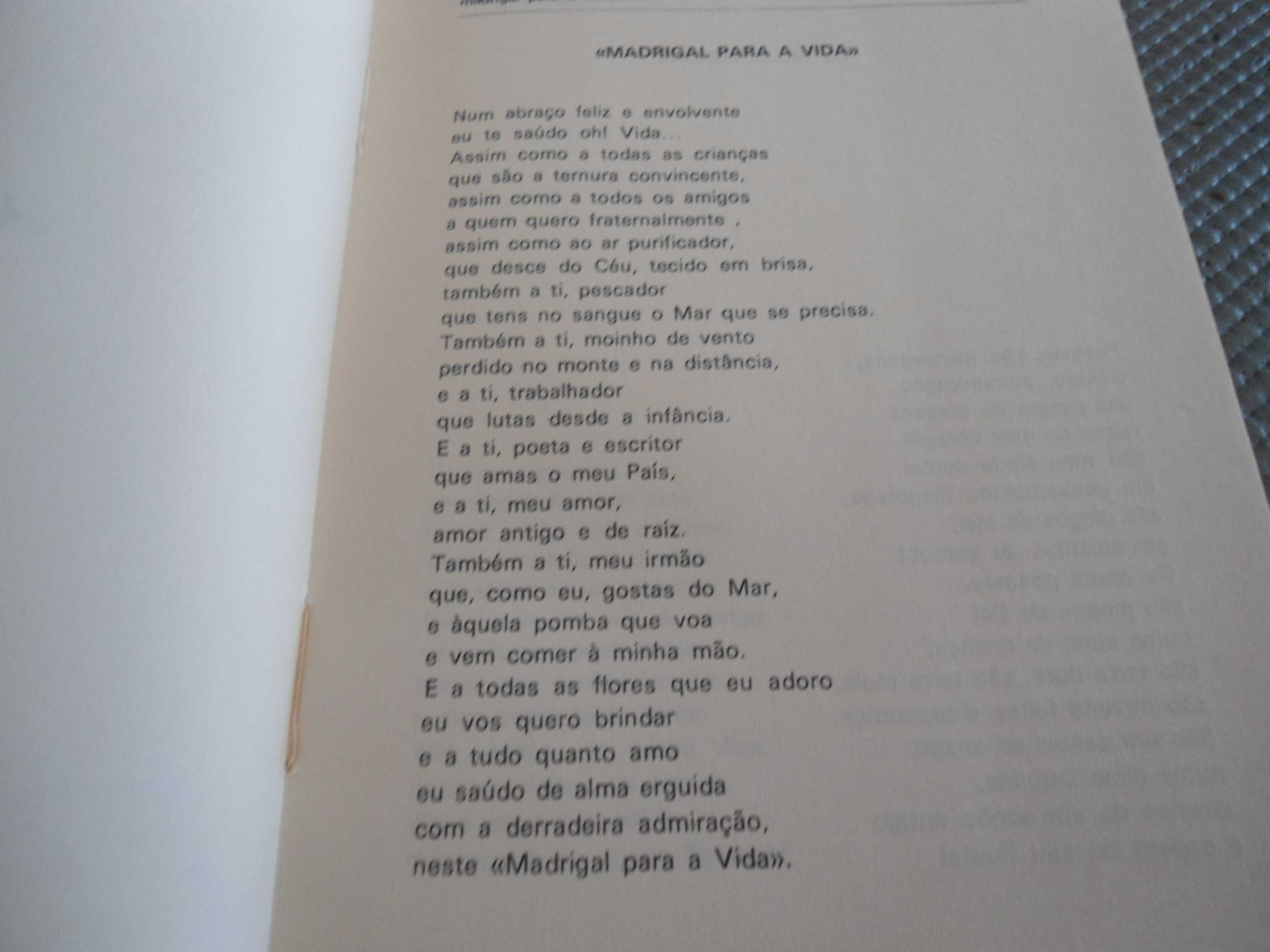 Madrigal para a vida (poemas) de Mª de Lourdes  Agapito (1979)