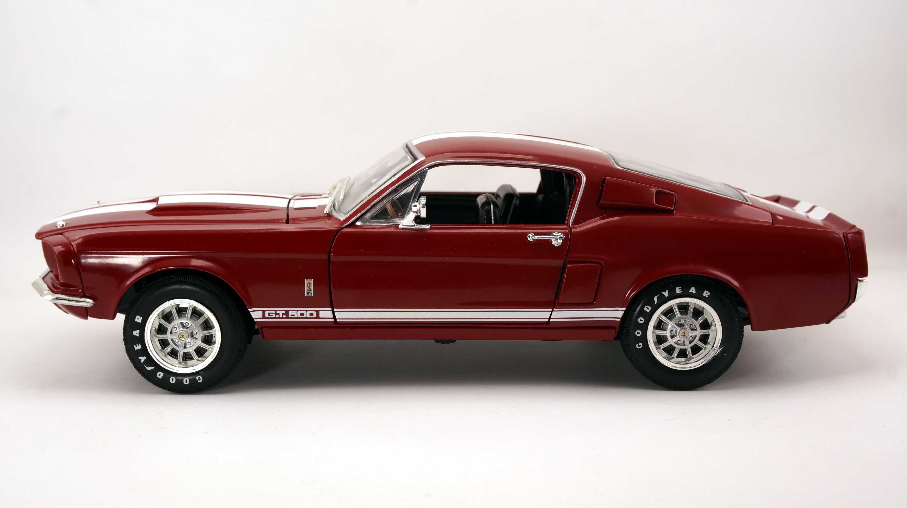 Модель ERTL 1:18 Ford Mustang Shelby GT500 (1967) Red