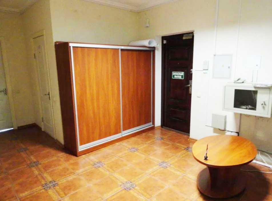 0%. Недорогий офіс (175м2). Метро Позняки 4 хвилини, Срібнокільська 2а
