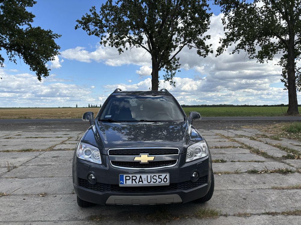 sprzedam Chevrolet Captiva LT 4x4 7-osobowy