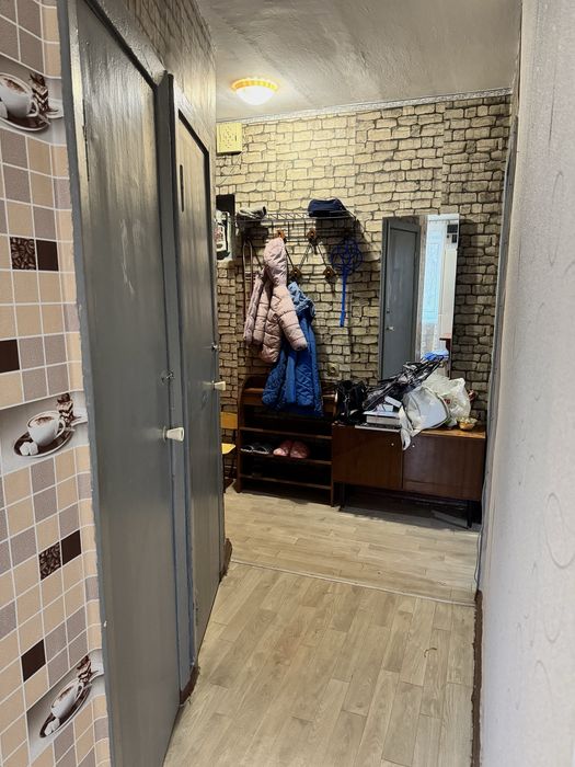 Терміново продам 2-х кімнатну в центрі міста